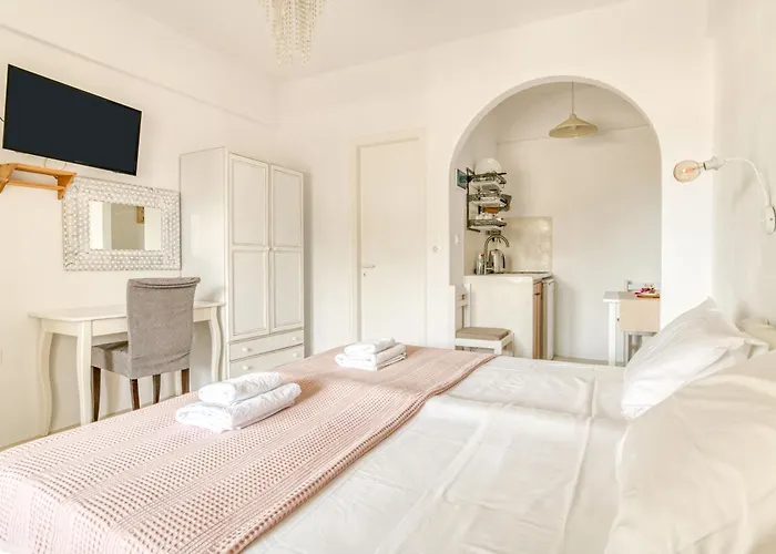 Dahlia Apartments And Studios