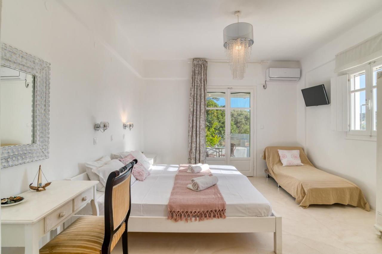Bed & Breakfast Dahlia And 3*